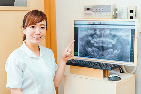 レントゲン撮影、口腔内診査など